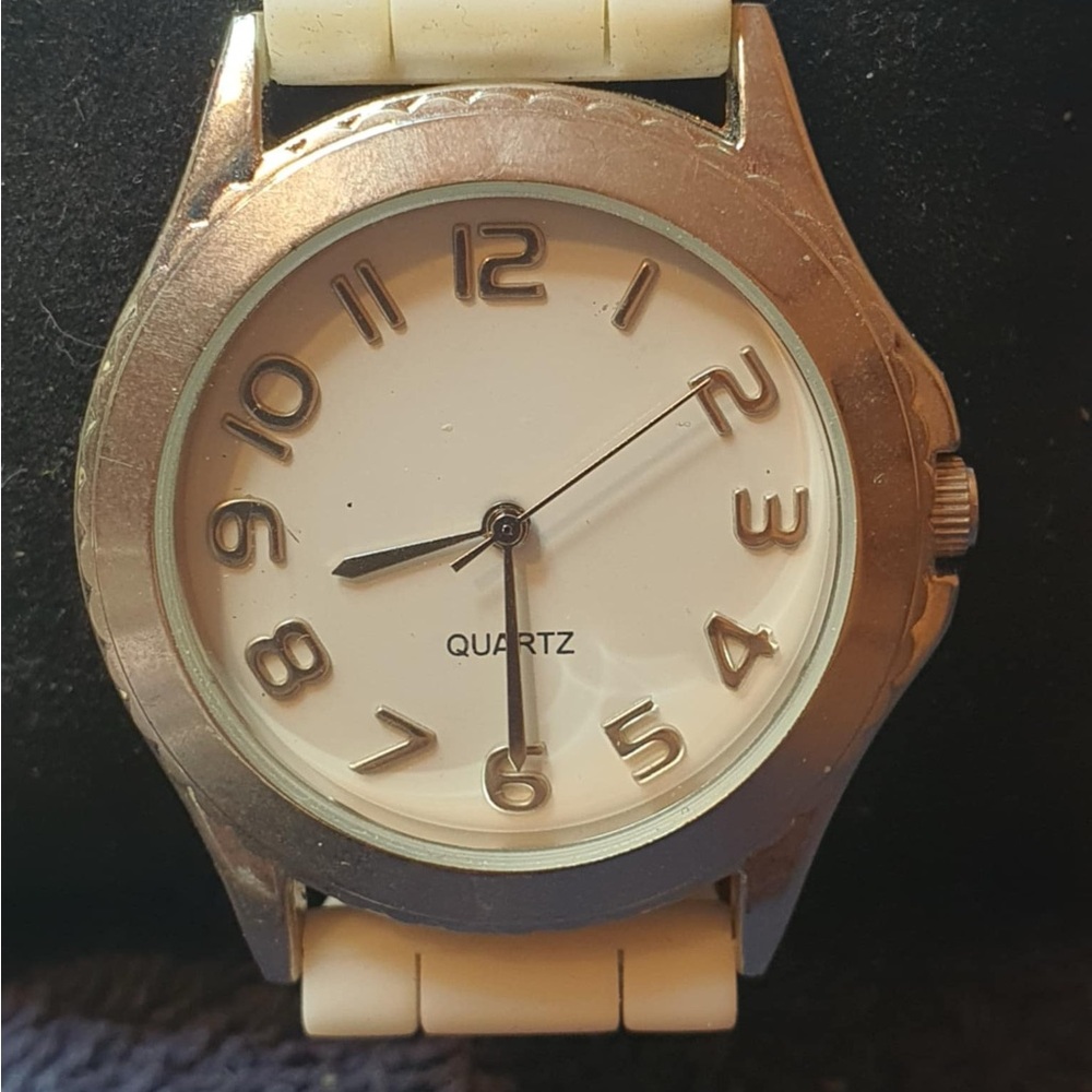 🦋10/$20🦋 CL623 Silver/White Silicone Women's Watch
